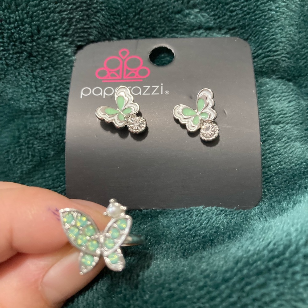 Paparazzi earring and ring set